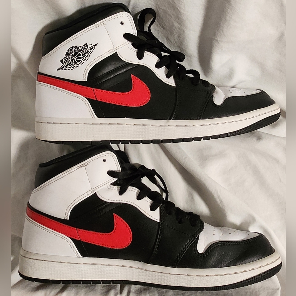 Nike Air Jordan 1 Mid Chile Red mens 10.5